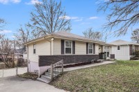 1915 N York Rd, Independence, MO 64058 - listing photo 2