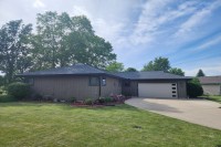 611 Linden Dr, Saint Joseph, IL 61873 - listing photo 1