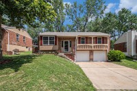 3023 NW Castle Dr, Blue Springs, MO 64015 - listing photo 2